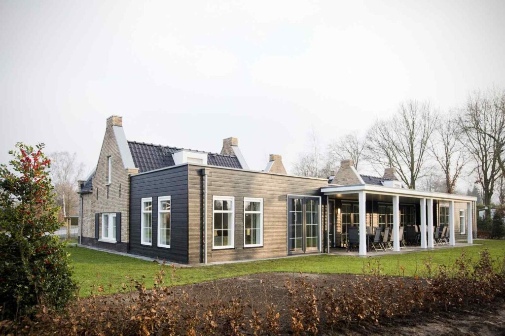 Luxe 24 persoons groepsaccommodatie nabij Voorthuizen op de Veluwe