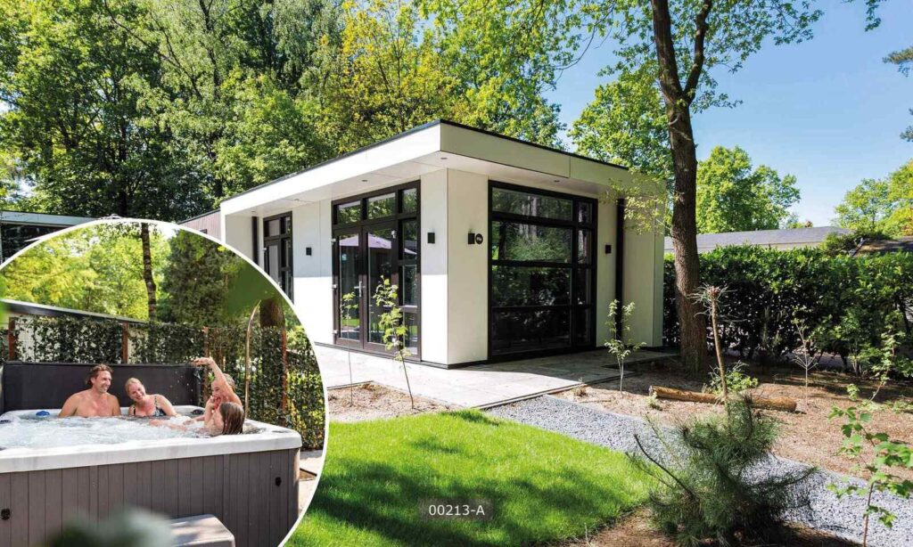 Luxe 4-persoons vakantiehuis met bubbelbad op Recreatiepark Beekbergen