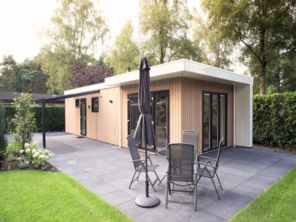 Stijlvolle 4 persoons vakantiewoning met hottub op een vakantiepark in de Veluwe.