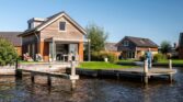4-persoons vakantiehuis aan het water op recreatiepark Tusken de Marren