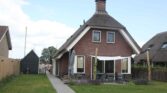 Kindvriendelijke villa geschikt voor mindervaliden voor 10 personen in Idskenhuizen