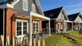 Luxe watervilla voor 6 personen met sauna en sunshower op Vakantiepark IJsselmeer