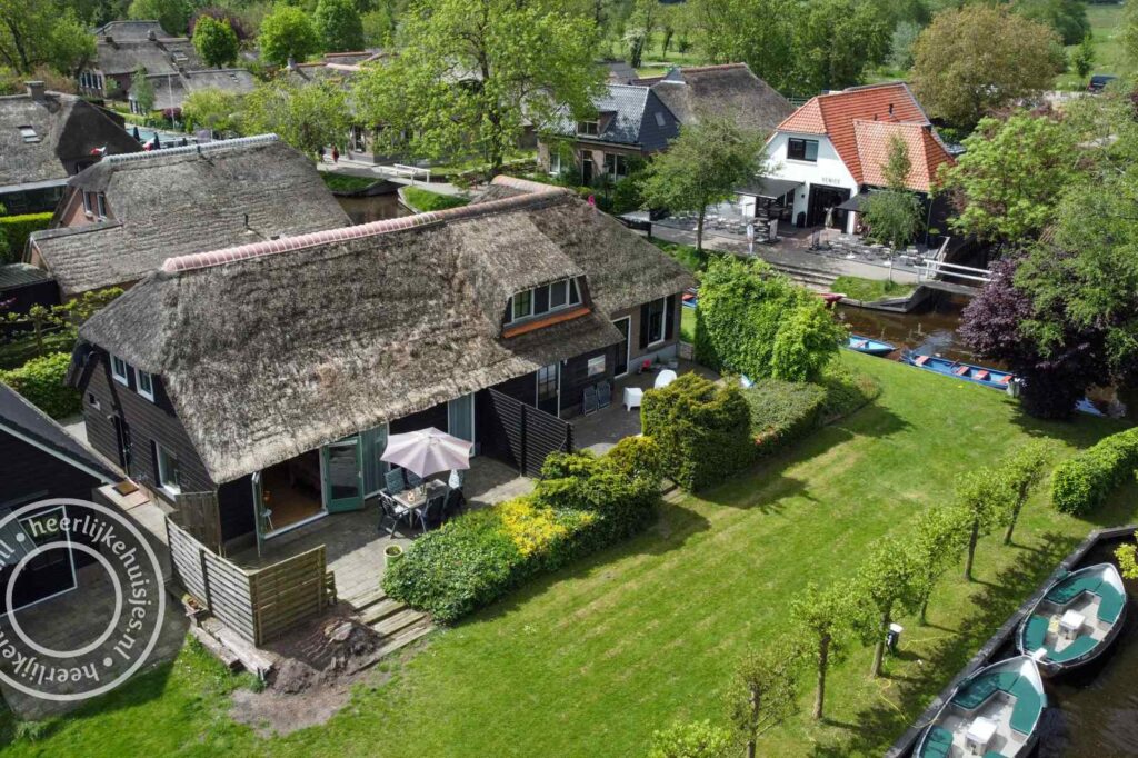 Leuk appartement voor 4 tot 6 personen met infrarood sauna in hartje Giethoorn