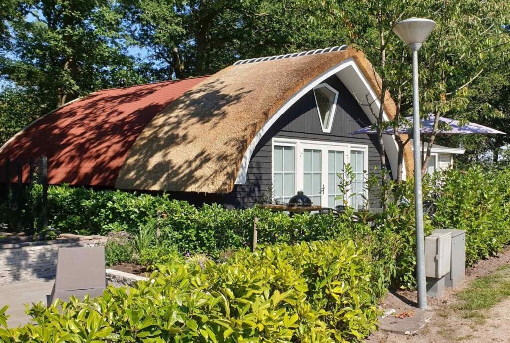 Zespersoons luxe vakantiehuis op familiepark nabij de Weerribben.