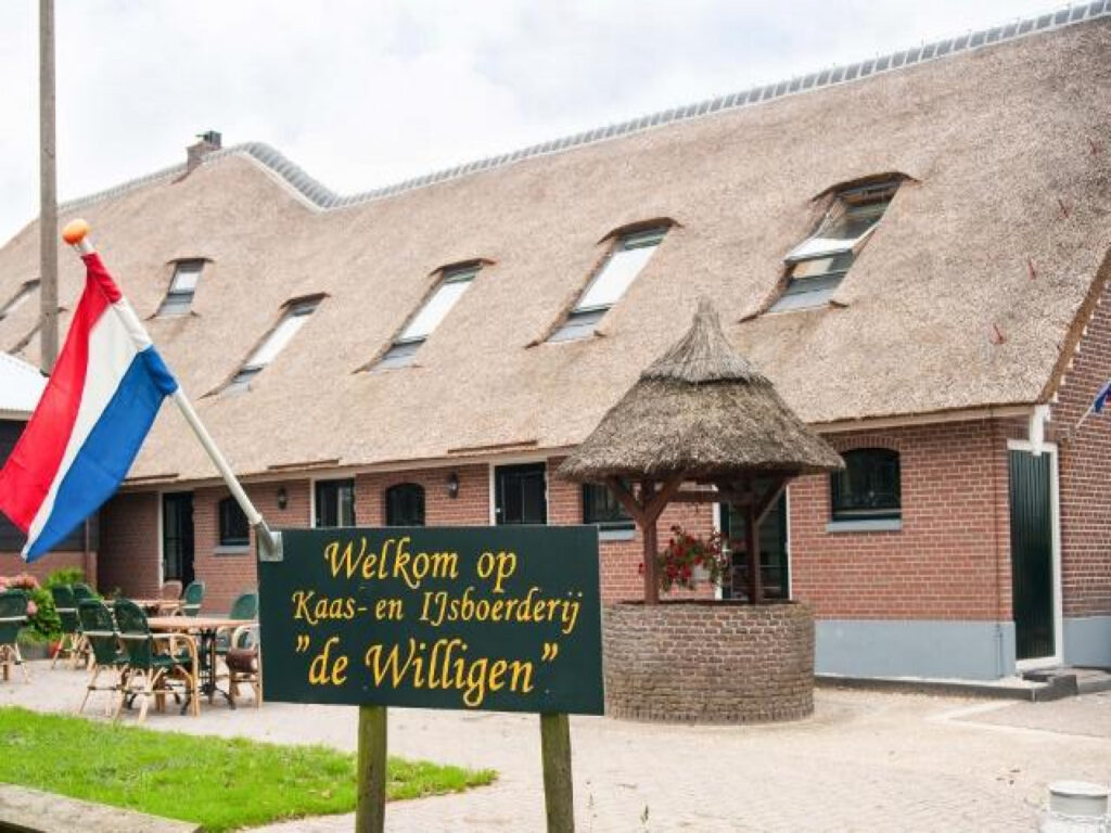 Luxe groepsaccommodatie voor 24 pers. a/d Vecht