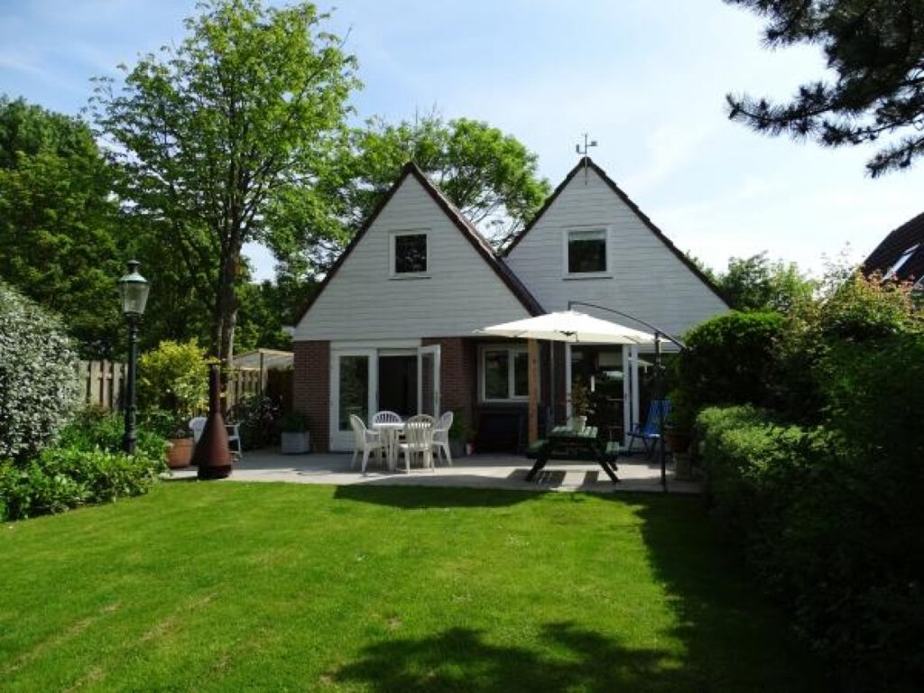 Luxe vrijstaand 6-persoons vakantiehuis met grote tuin in Scharendijke
