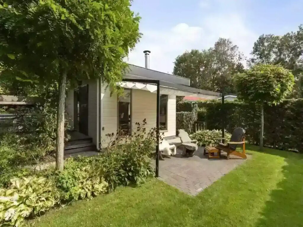 Leuk 4 persoons chalet op kleinschalig vakantiepark in Goedereede